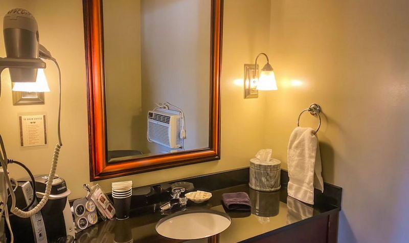 Plaza Motor Motel - Web Listing Photo (newer photo)